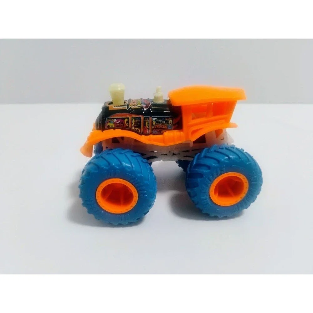 MATTEL HOT WHEELS MONSTER TRUCKS GLOW IN THE DARK LOT HAUL Y’ALL DARK BATTITUDE